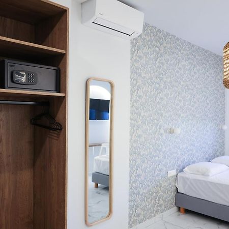 Uphill Unique Boutique Suites Skiathos Town Exterior photo