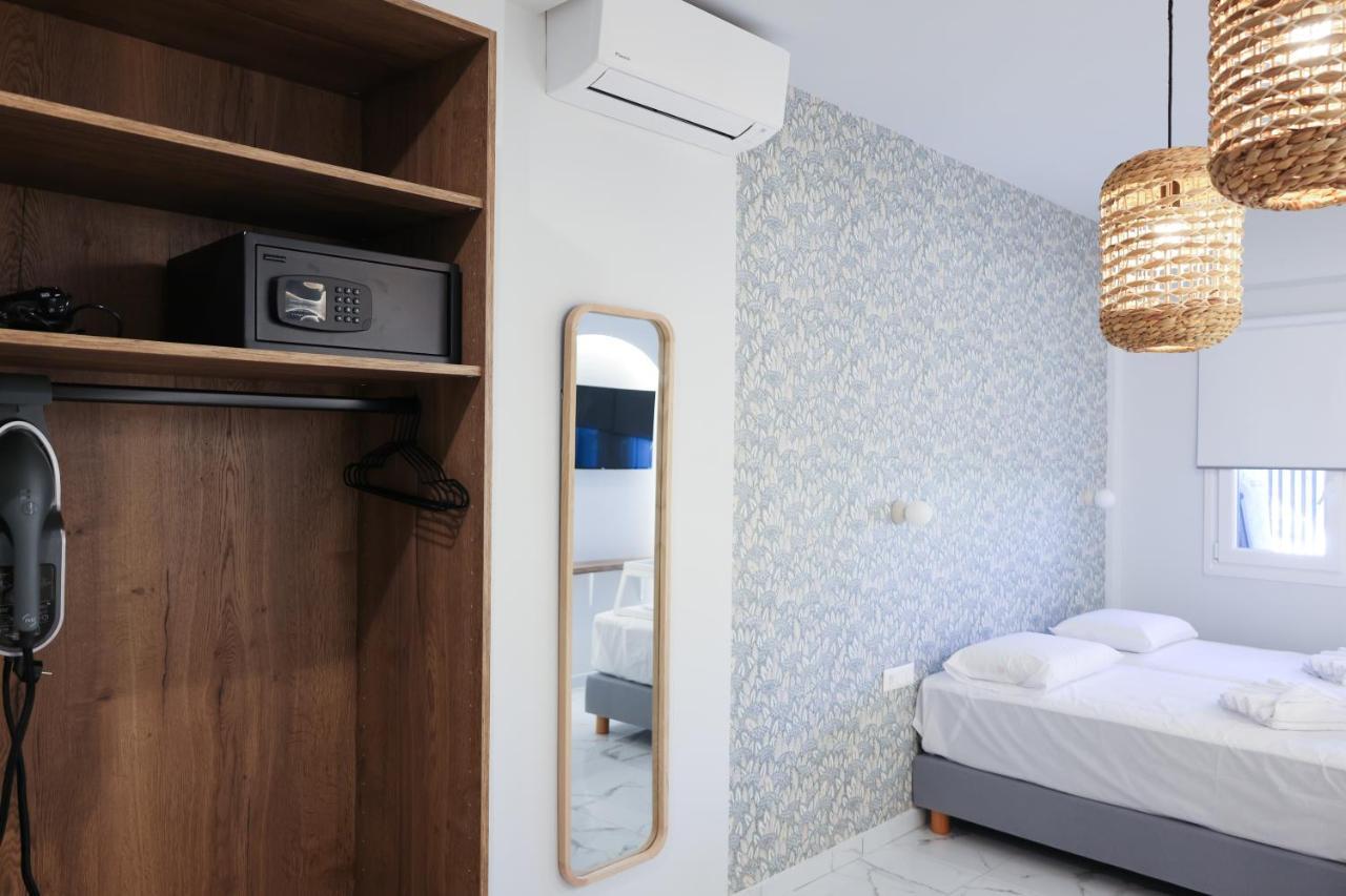 Uphill Unique Boutique Suites Skiathos Town Exterior photo