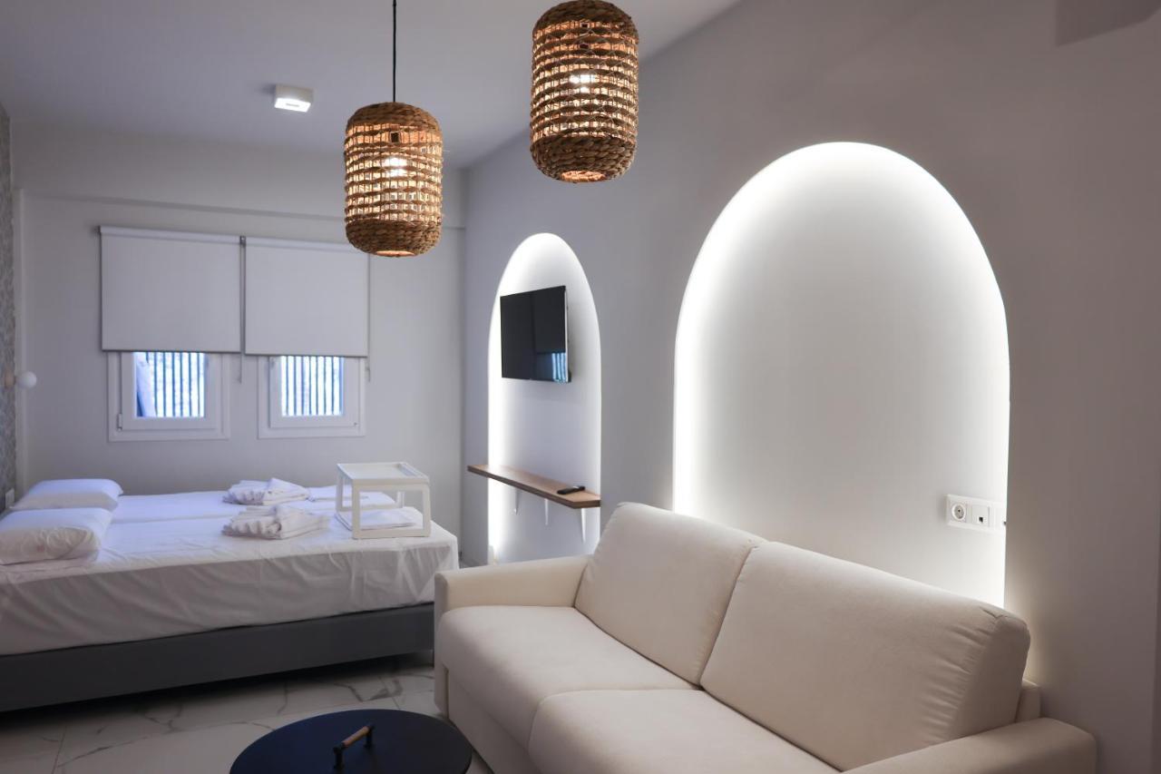 Uphill Unique Boutique Suites Skiathos Town Exterior photo