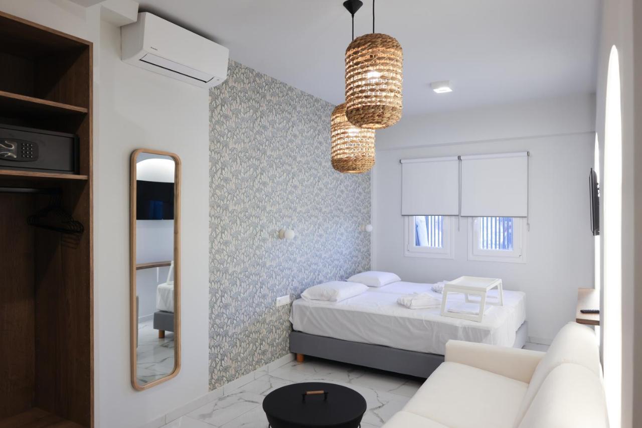 Uphill Unique Boutique Suites Skiathos Town Exterior photo
