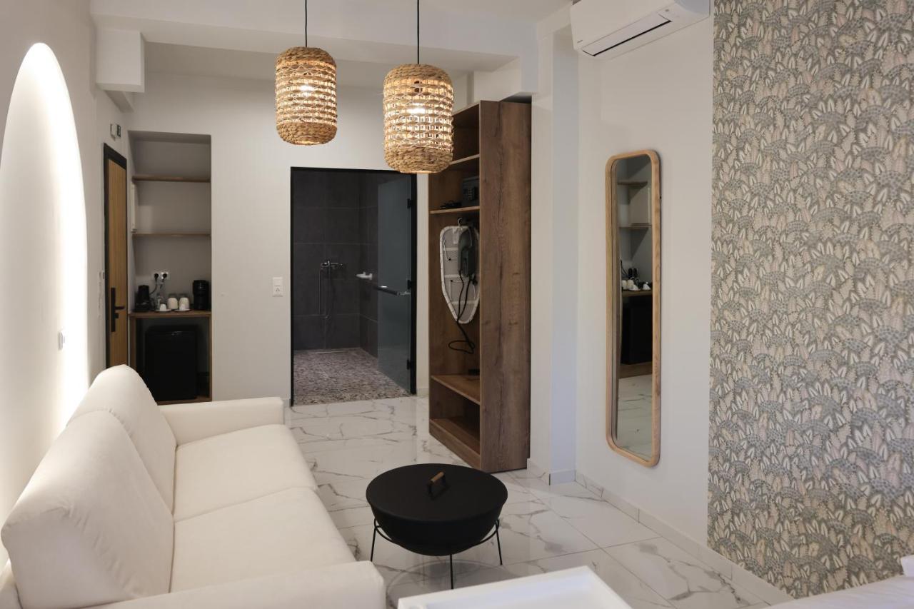 Uphill Unique Boutique Suites Skiathos Town Exterior photo
