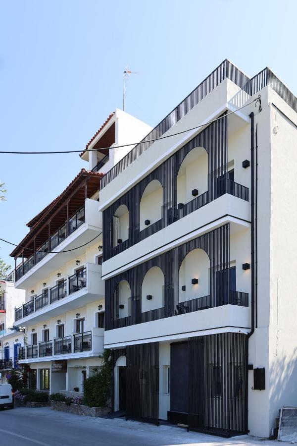 Uphill Unique Boutique Suites Skiathos Town Exterior photo