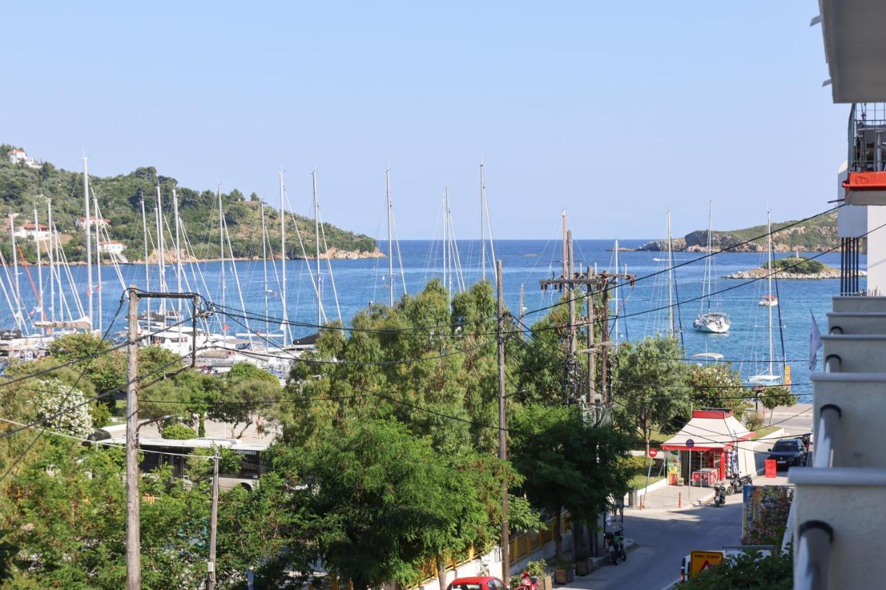 Uphill Unique Boutique Suites Skiathos Town Exterior photo
