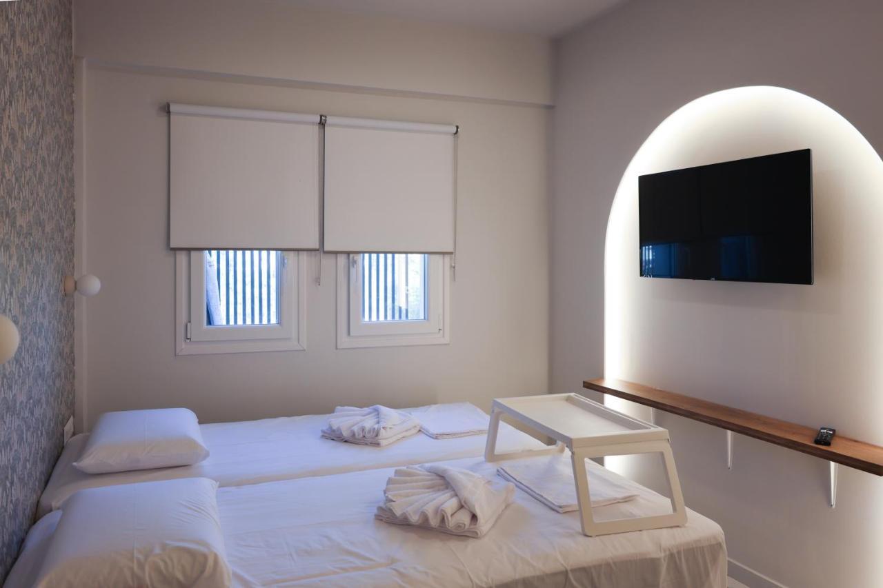 Uphill Unique Boutique Suites Skiathos Town Exterior photo