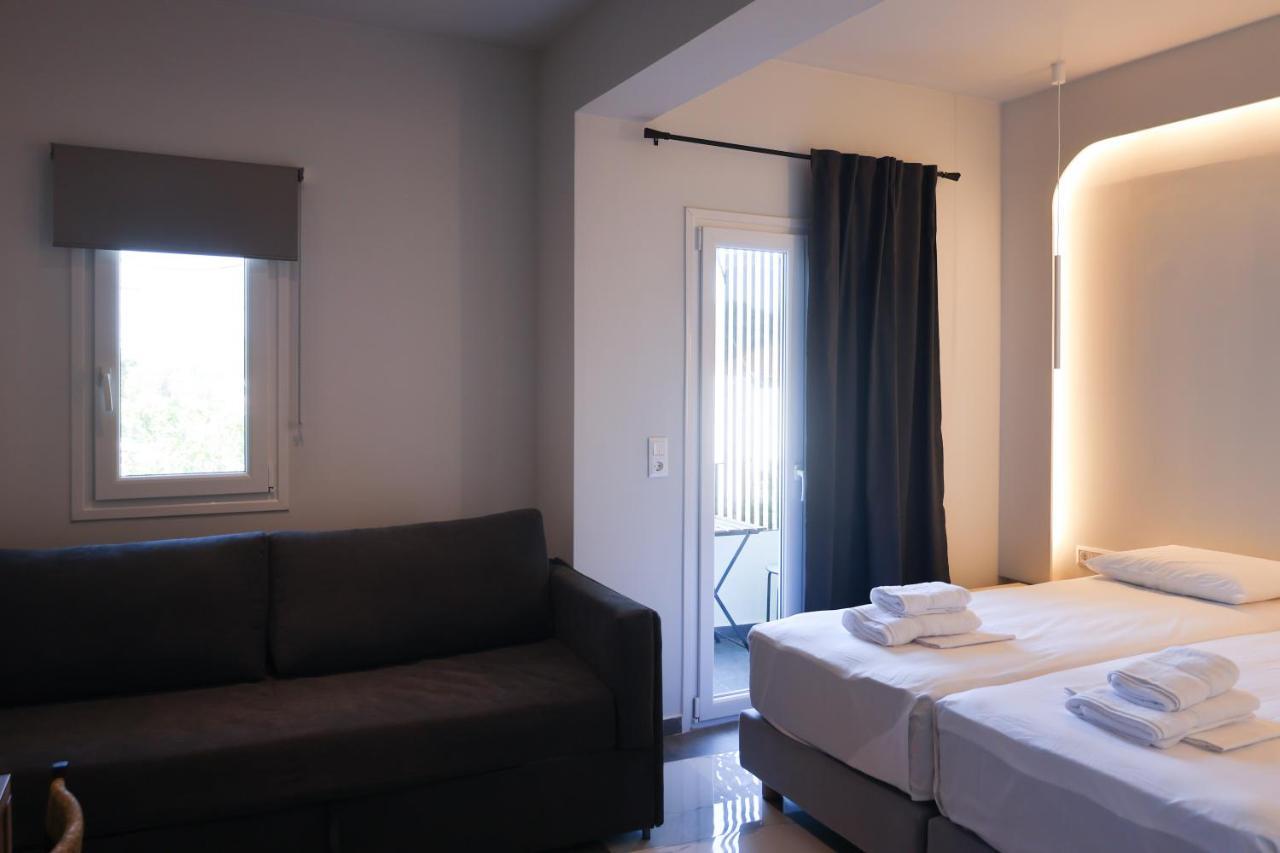 Uphill Unique Boutique Suites Skiathos Town Exterior photo