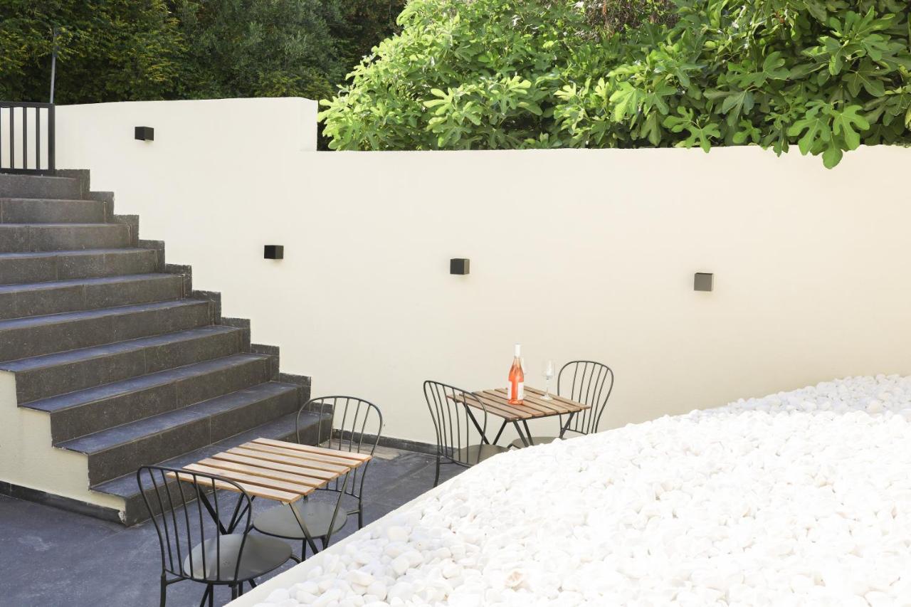 Uphill Unique Boutique Suites Skiathos Town Exterior photo