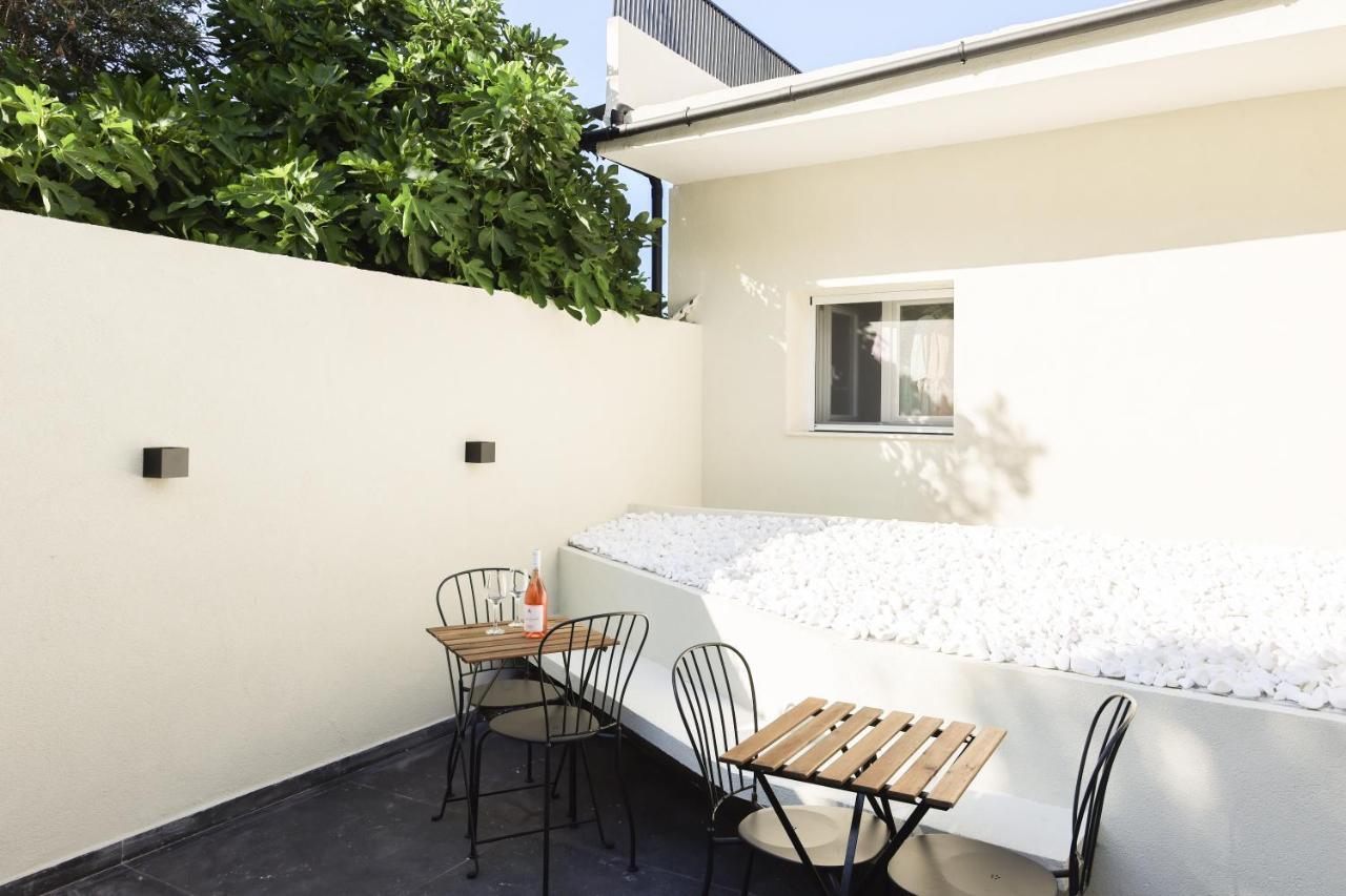 Uphill Unique Boutique Suites Skiathos Town Exterior photo